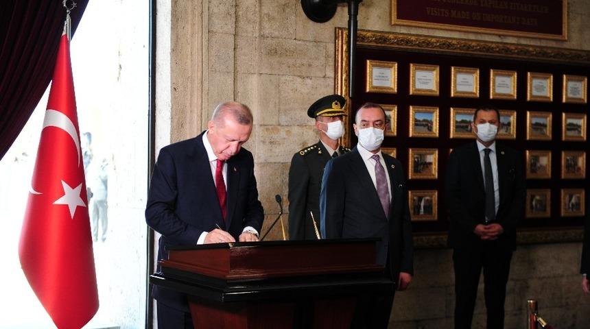 Cumhurbaşkanı Erdoğan'dan YAŞ mesajı