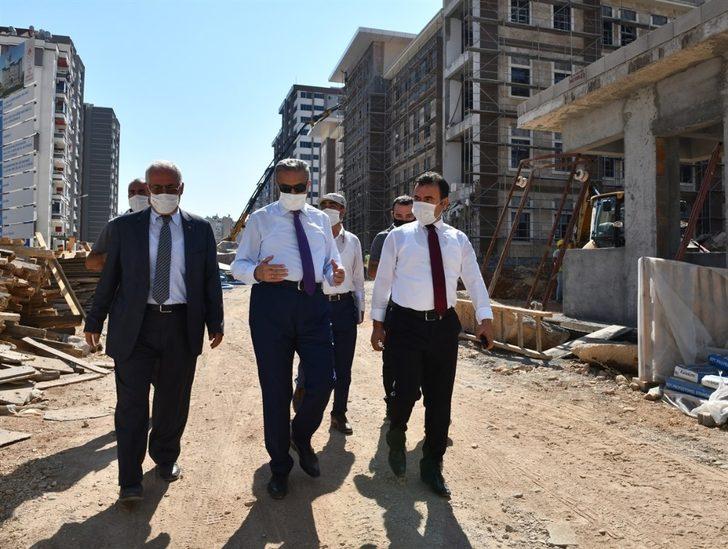 Vali Su, Mezitli yeni hükümet konağı inşaatında incelemelerde bulundu G4