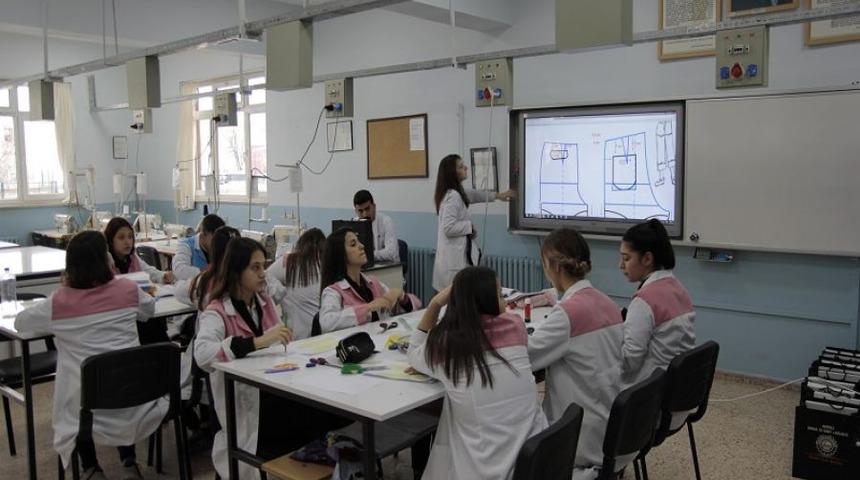 T&uuml;rkiye&rsquo;de MEB destekli ilk &ouml;zel mesleki eğitim merkezi Denizli OSB&rsquo;de kuruldu