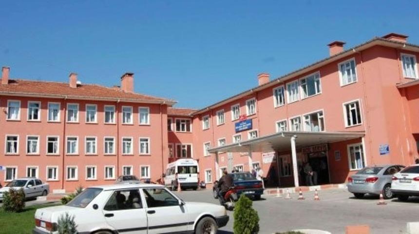 Eski hastane binasından kalorifer peteklerini &ccedil;alan şahıslar yakaladı