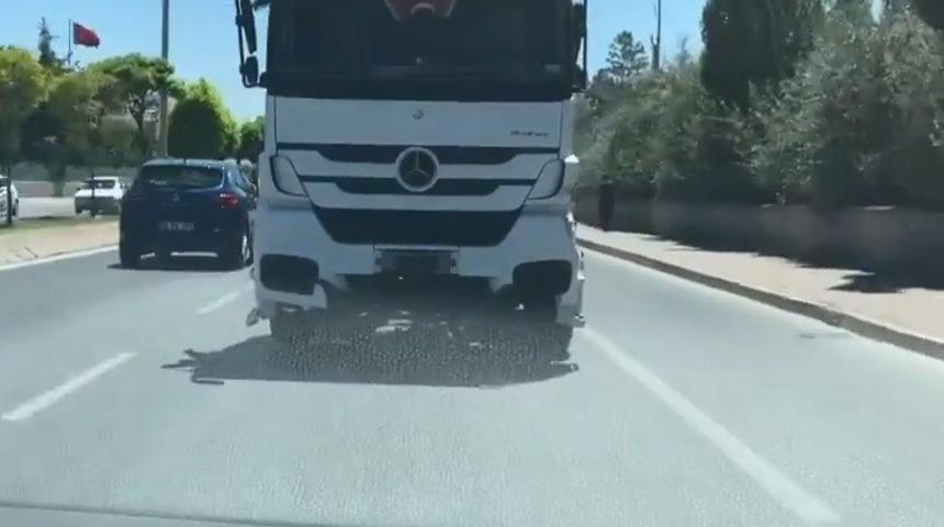 Trafikte sürücüleri şaşırtan görüntü