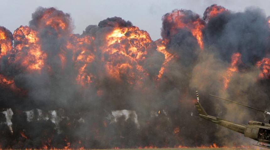Eleştirmenler en iyi savaş filmlerini açıkladı! Bu sahneleri kimse unutamıyor...