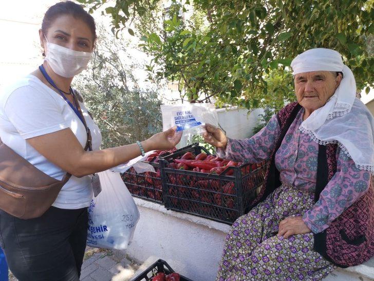 Aydın Büyükşehir Belediyesi maske dağıtımına devam ediyor G5