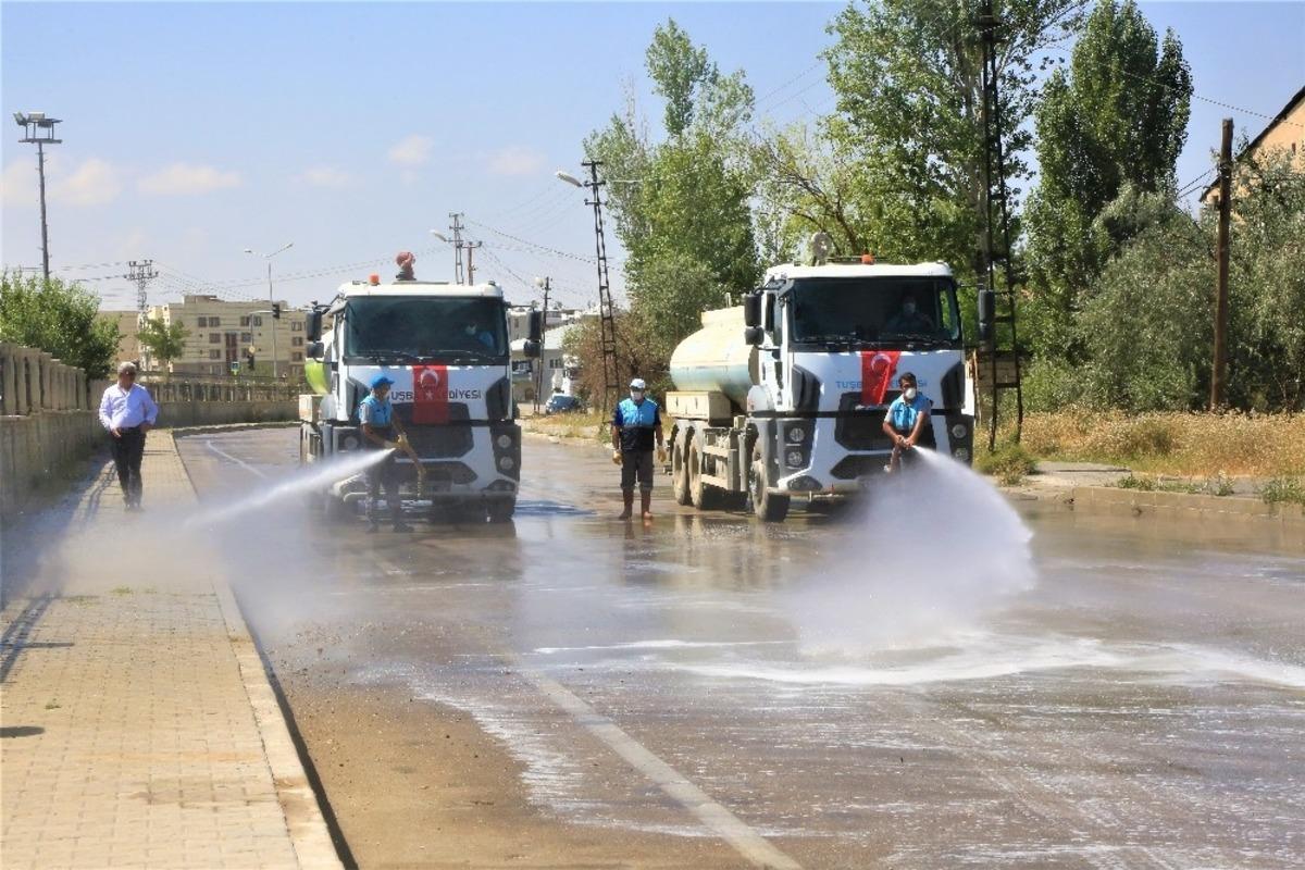Tuşba Belediyesinden Kurban Bayramı &ouml;ncesi temizlik seferberliği