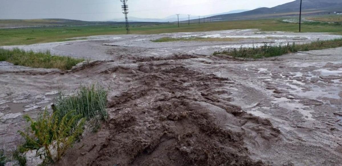 &Ouml;zalp il&ccedil;esini &ouml;nce dolu sonra sel vurdu
