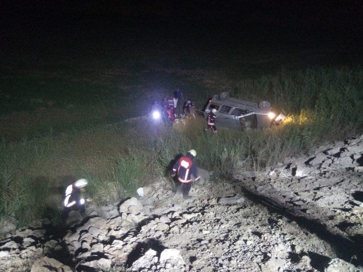 Otomobil şarampole uçtu: 6 yaralı G1