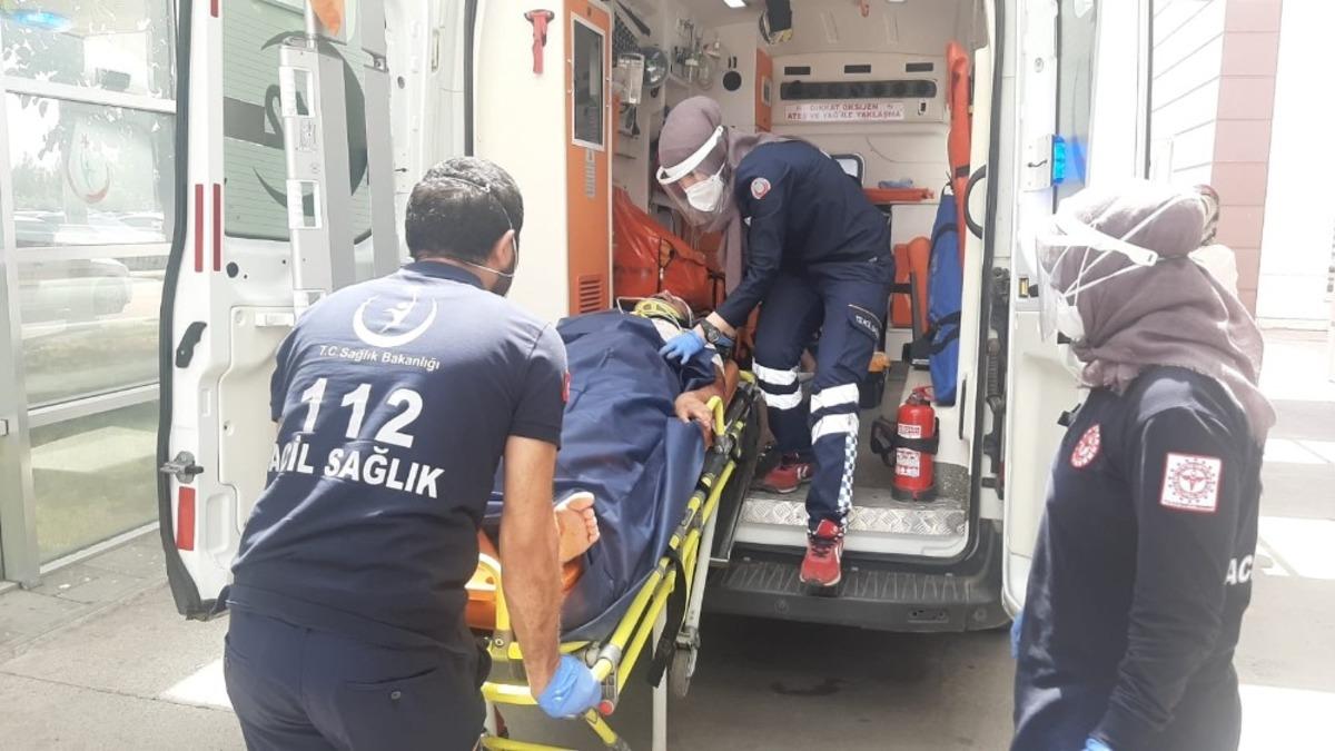 Otomobil ile motosiklet &ccedil;arpıştı: 2 yaralı