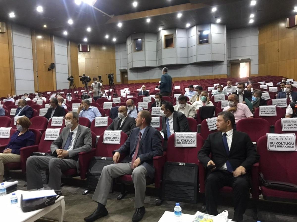 3. D&ouml;nem İl Koordinasyon Toplantısı, sosyal mesafe kurallarıyla yapıldı