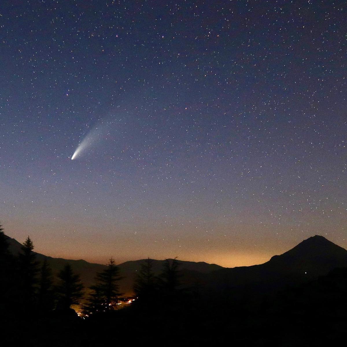 6 bin 800 yılda bir g&ouml;r&uuml;len NEOWISE kuyruklu yıldızı tekrar fotoğraflandı