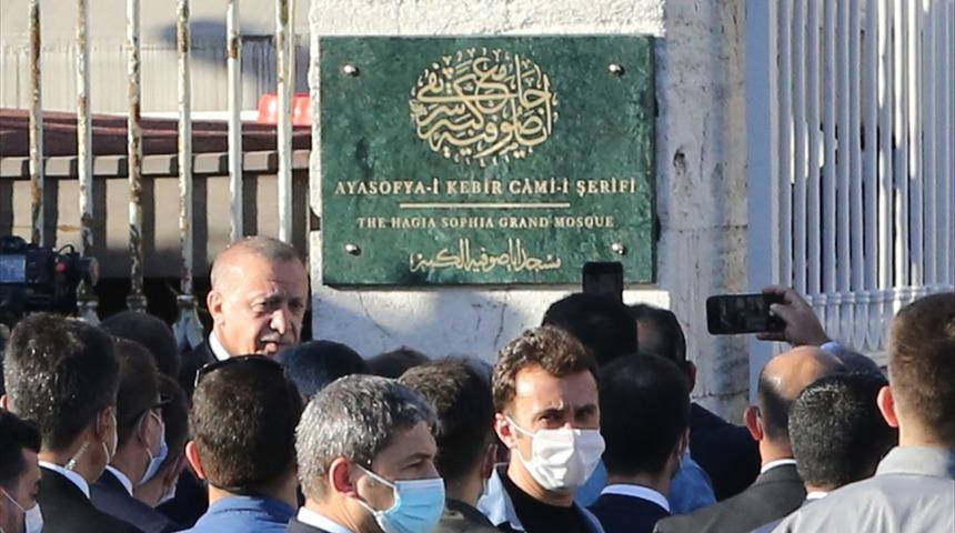 Cumhurbaşkanı Erdoğan ve Bah&ccedil;eli'den Ayasofya'ya ziyaret!