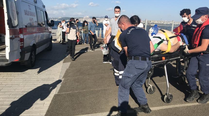 Karak&ouml;y&rsquo;de vapurdan bir yolcu denize d&uuml;şt&uuml;