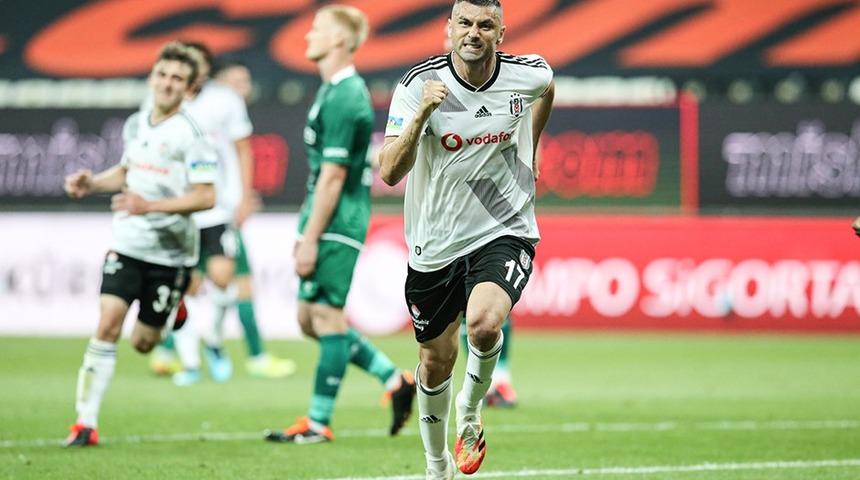 Burak Yılmaz, Lille'e transferi için Beşiktaş yönetimi ile anlaştı!