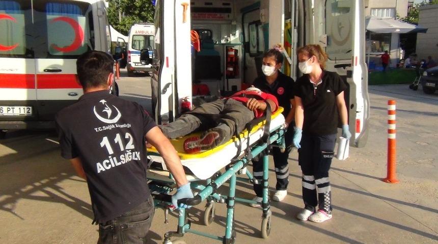 Otomobil ile motosiklet &ccedil;arpıştı: 1 yaralı