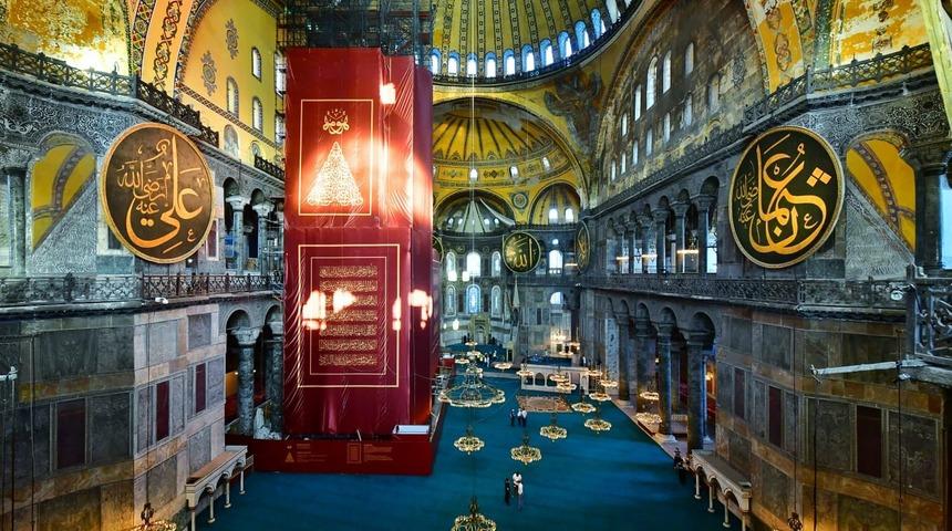 İstanbul Valisi Yerlikaya'dan fotoğraflı Ayasofya-i Kebir Camii paylaşımı