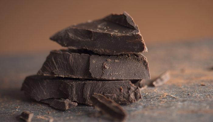 Haftada en az bir kez çikolata yemek kalp damarlarını sağlıklı kılıyor