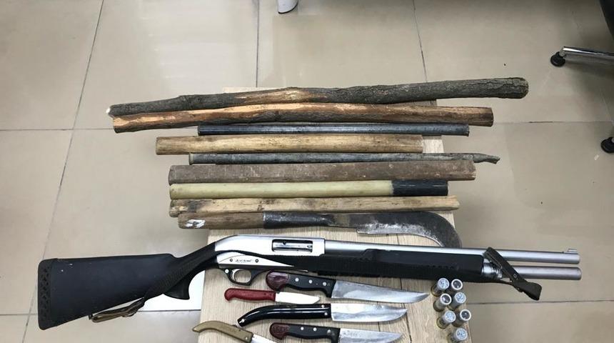 Adliyeye böyle geleceklerdi! Silah, bıçak ve sopalarla yakalandılar