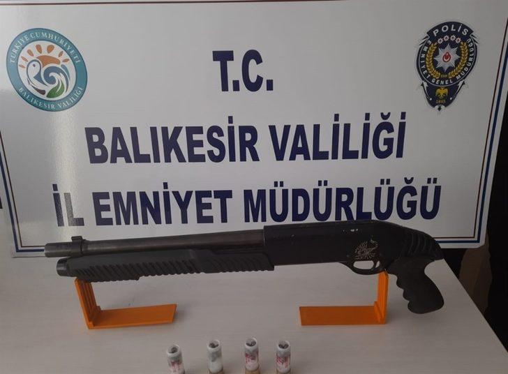 Balıkesir polisi 8 silah ele geçirdi G3