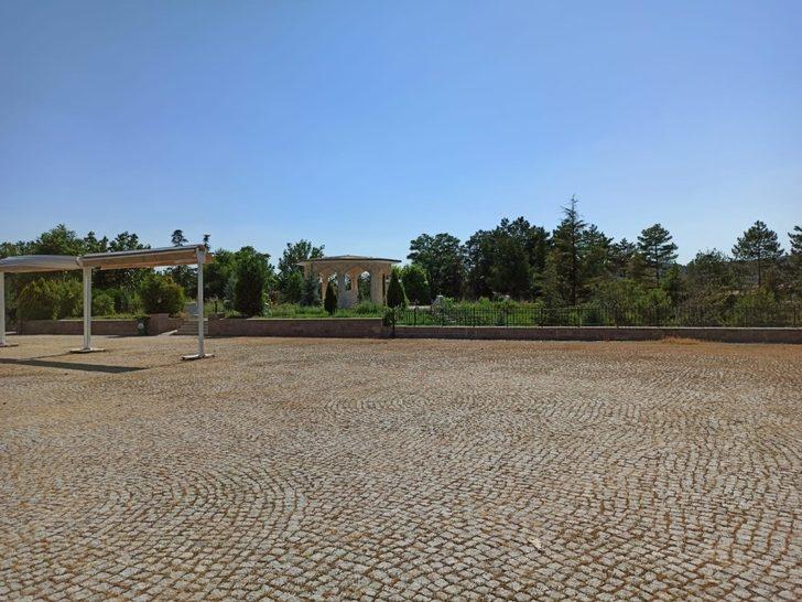 Yunus Emre türbesi ziyaretçilerini bekliyor G3