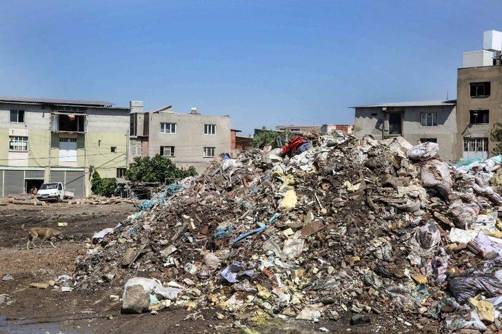 Buca’da 5 bin 400 tonluk kaçak moloz operasyonu G3