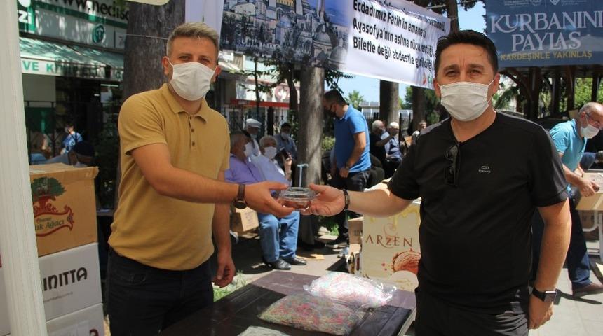 Ayasofya i&ccedil;in tatlı ikramı