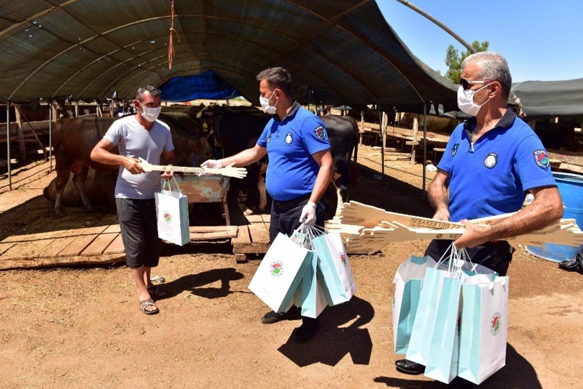 Kepez&rsquo;in kurban pazarlarında pandemi tedbirleri artırıldı