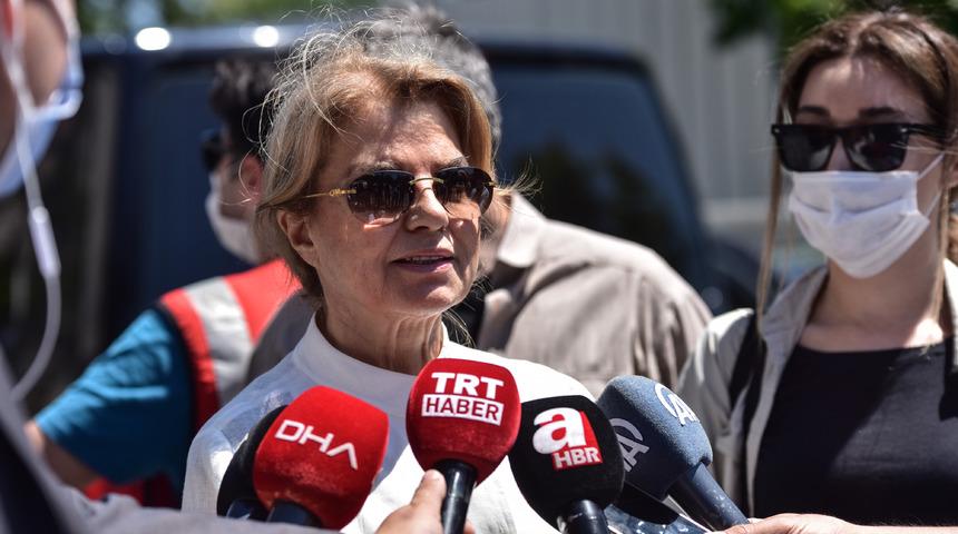 Tansu Çiller Ayasofya Camii'ne geldi