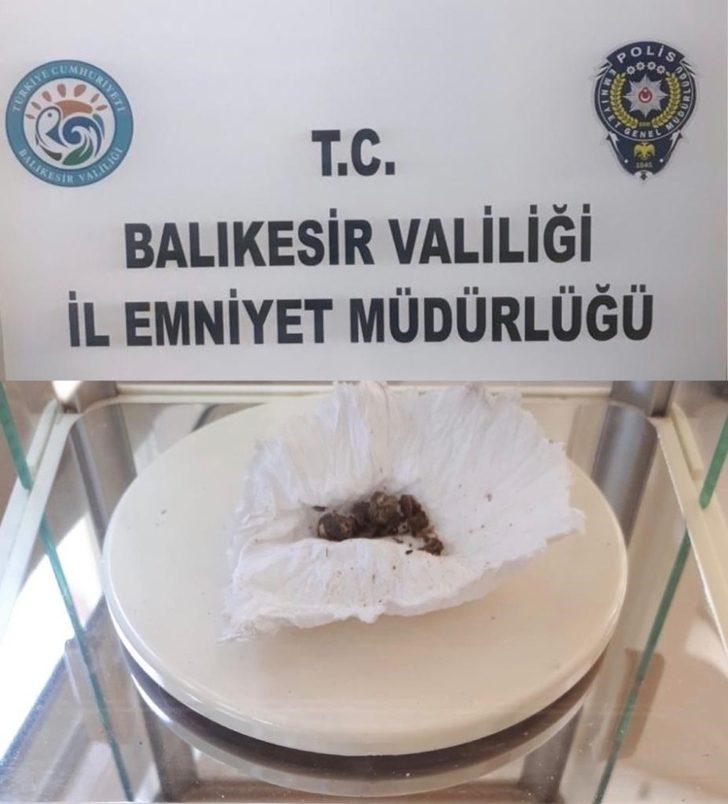 Balıkesir’de polisten silah ve uyuşturucu operasyonu G4