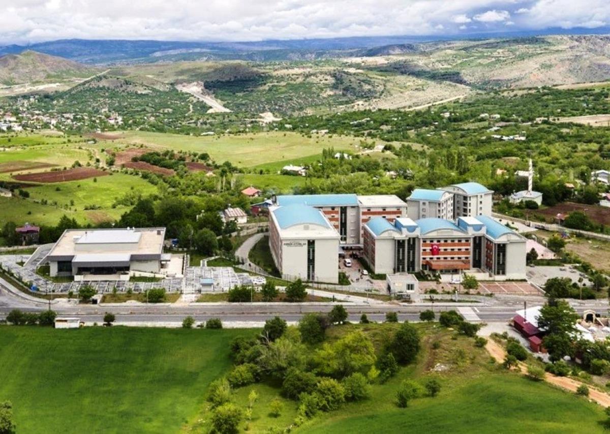 Arapgir&rsquo;deki Kerem Aydınlar Fen Lisesi yeni &ouml;ğrencilerini bekliyor