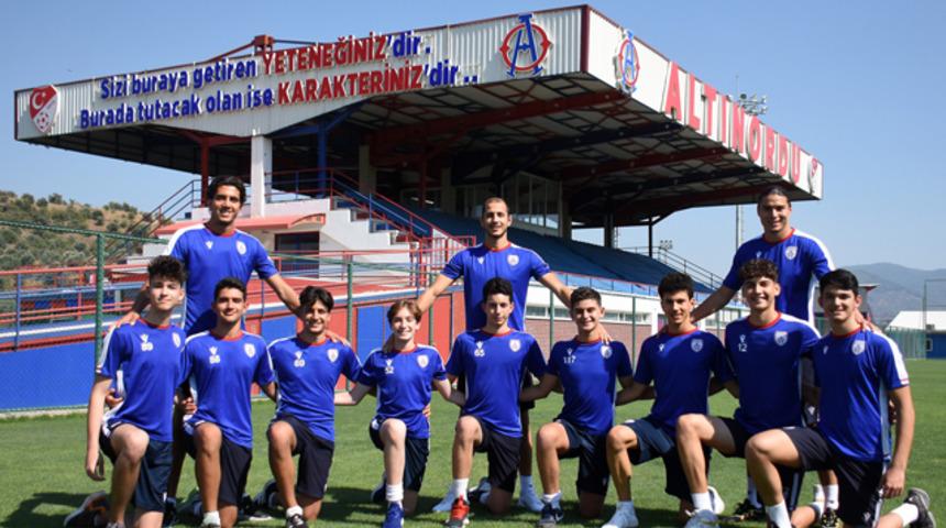 Altınordu'dan genç kalecilere özel kamp