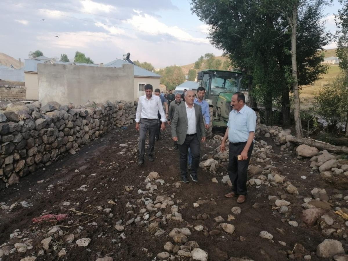 Başkan Ensari, selin yaşandığı mahallelerde incelemelerde bulundu