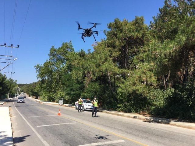 Jandarmadan drone ile havadan trafik denetimi