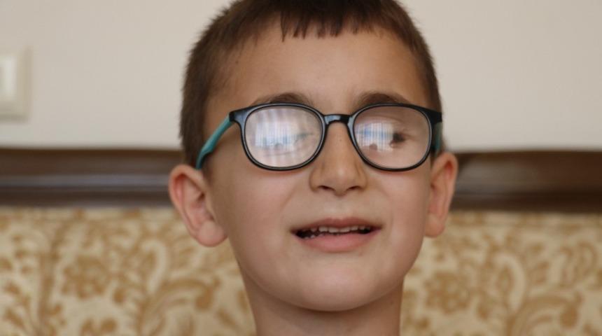 Baki Ersoy, g&ouml;zleri g&ouml;rmeyen Ali Eren&rsquo;e sahip &ccedil;ıktı: "İlgileneceğim"