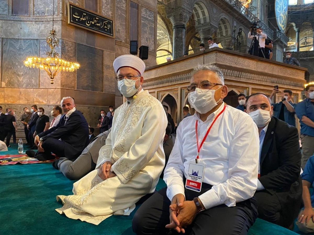 Başkan B&uuml;y&uuml;kkılı&ccedil; Ayasofya-i Kebir Cami-i Şerif&rsquo;inin a&ccedil;ılışına katıldı