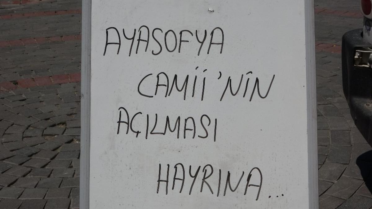 Uşak&rsquo;ta Ayasofya-i Kebir Cami-i Şerifi hayrına lokma d&ouml;k&uuml;ld&uuml;