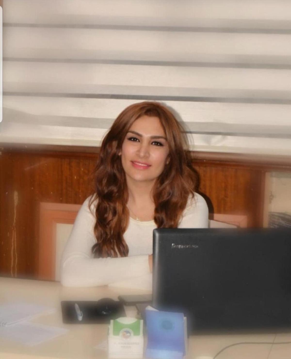 Ceyhan Belediyesi kadın gazeteciyi &ccedil;&ouml;pe s&uuml;rd&uuml;