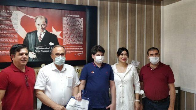 LGS birincileri altınla ödüllendirildi