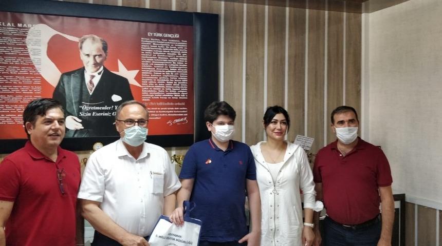 LGS birincileri altınla ödüllendirildi