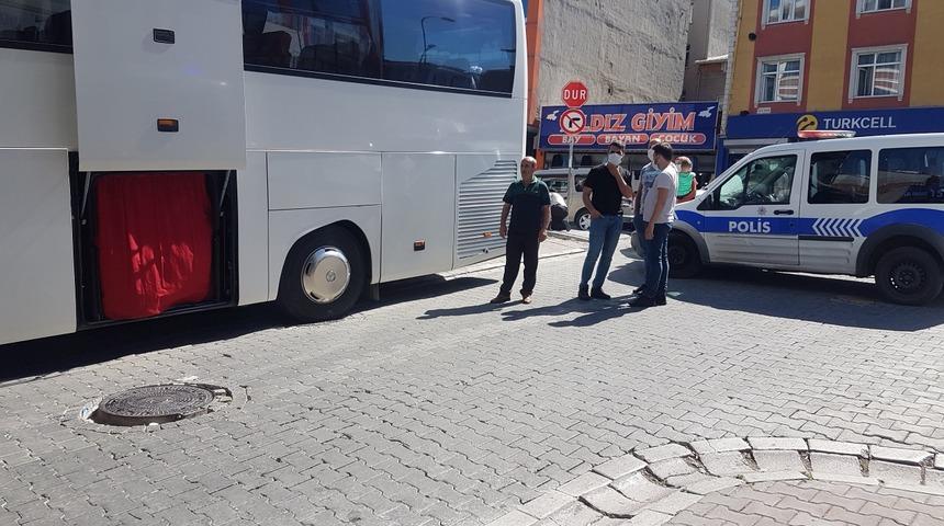 Otob&uuml;s şof&ouml;r&uuml; uyuduğu yerde &ouml;l&uuml; bulundu