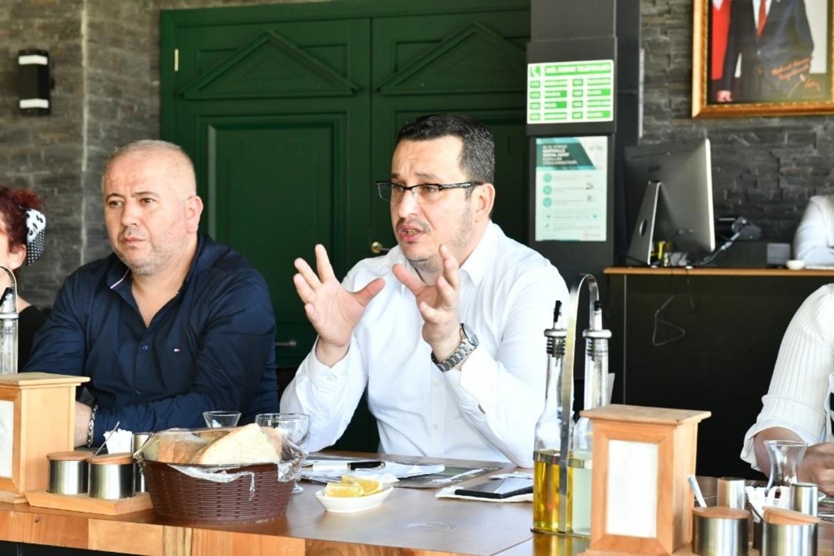 Başkan Kanar, Basın mensuplarını unutmadı