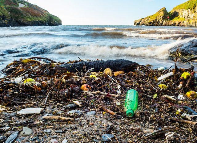 Denizlere karışan plastik miktarı uzmanlara göre 'dehşet verici' boyutlarda