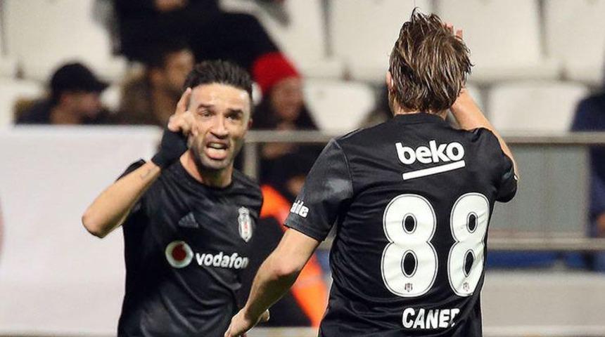 Beşiktaş'ta Gökhan Gönül ve Burak Yılmaz'ın ardından Caner Erkin'de ayrıldı!