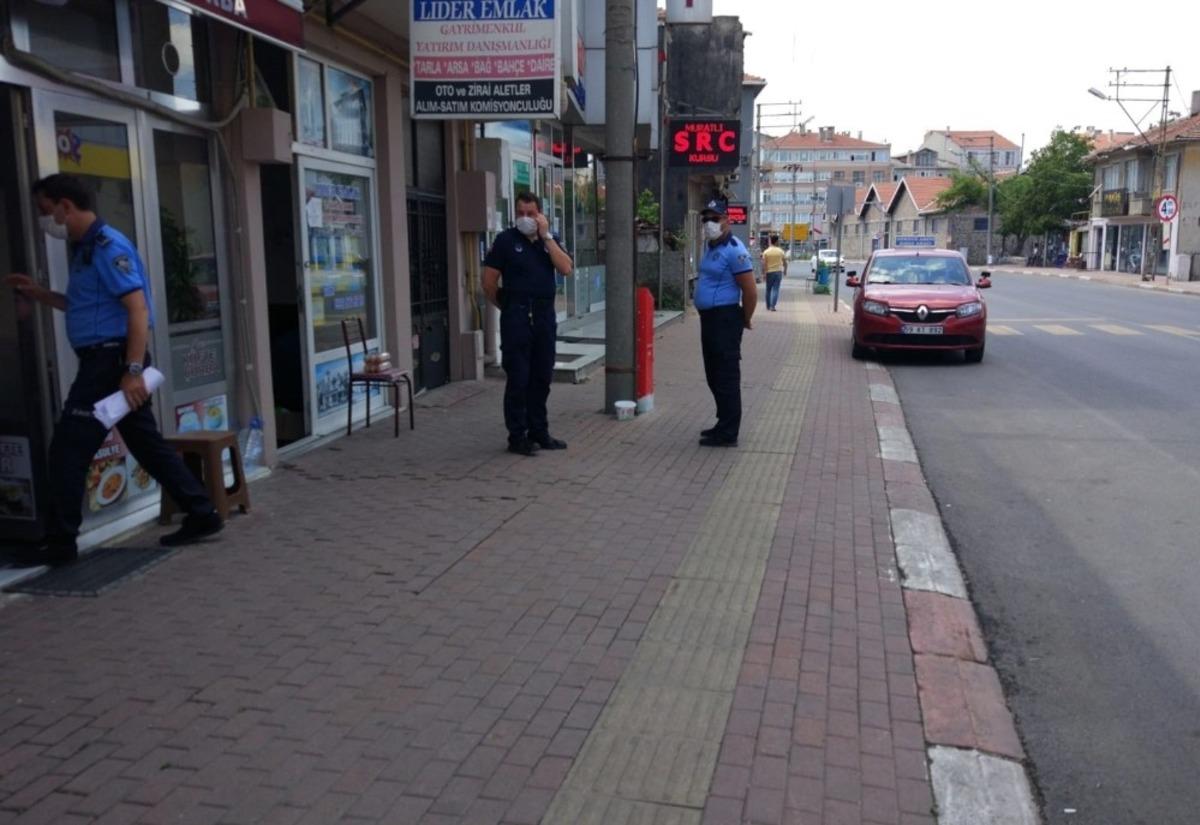 Kaldırım işgaline zabıta engeli