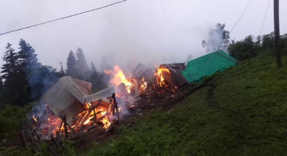 T&uuml;p patlaması sonucu k&ouml;y evi kullanılamaz hale geldi