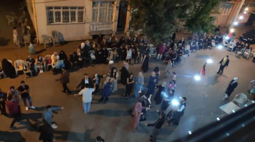 Sivas'ta tepki çeken görüntüler! Polis harekete geçti