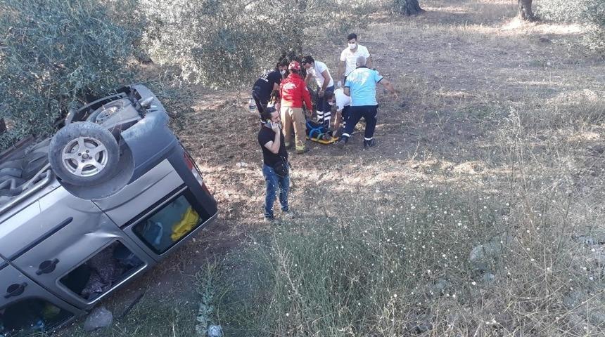 Balıkesir’de kontrolden çıkan araç tarlaya uçtu: 7 yaralı