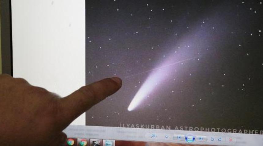 Kuyruklu yıldız ile meteoru aynı karede yakaladı: Bunun ger&ccedil;ekleşme ihtimali &ccedil;ok az