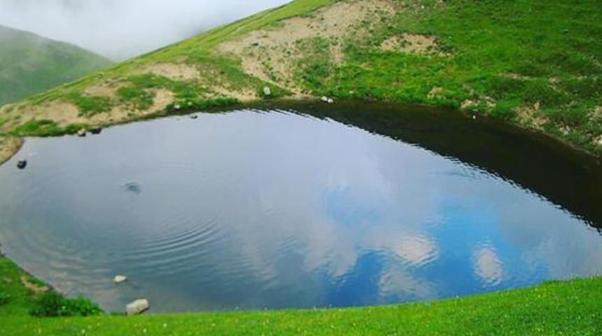 12 bin yıllık Dipsiz G&ouml;l yok olmuştu! Artık yasaklandı