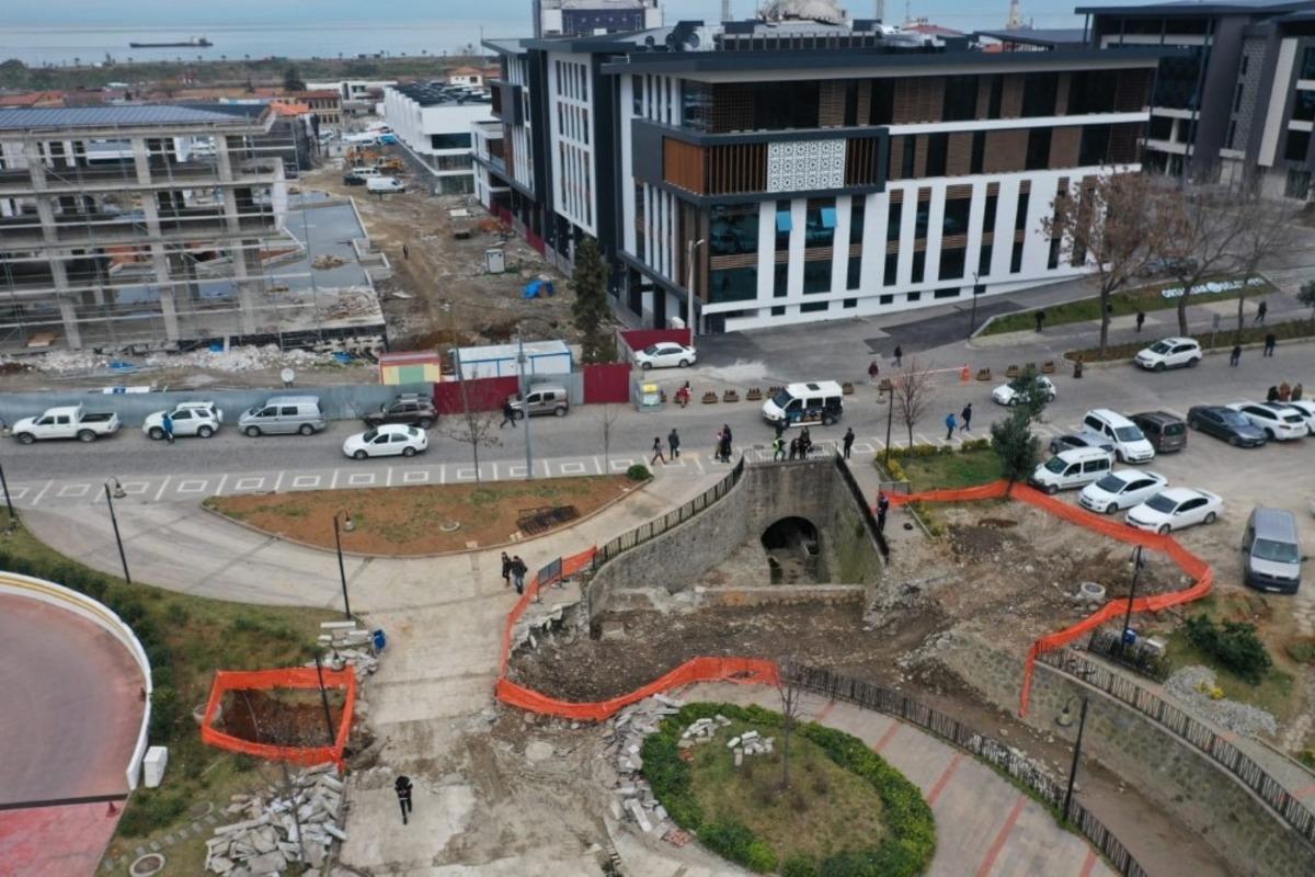 Zorluoğlu: "K&ouml;t&uuml; koku Trabzon&rsquo;un kaderi değil"