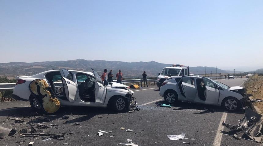 Bing&ouml;l-Elazığ karayolunda feci kaza! 7 kişi yaralandı