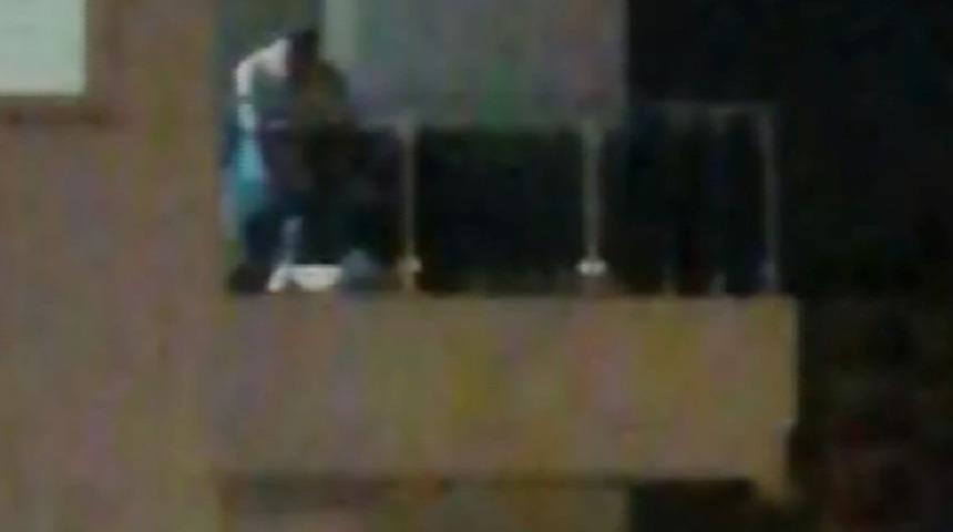 Eşini darp eden kişiden 'pes' dedirten s&ouml;zler! 'Hayırdır, size ne? Benim karım'